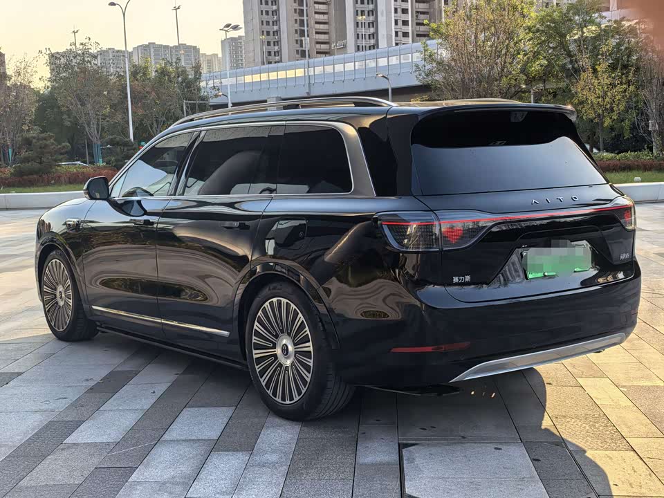 AITO Ask the world M9