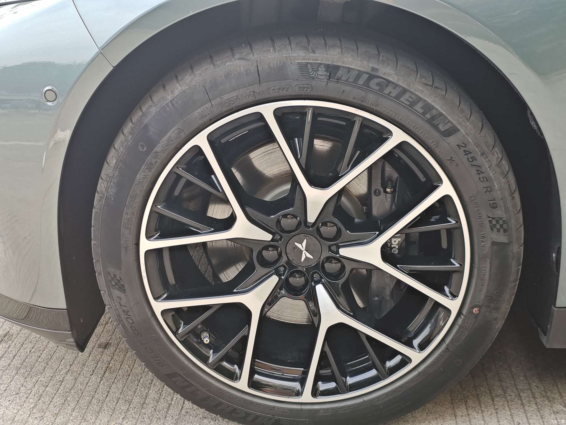 Xpeng P7, 2023 8
