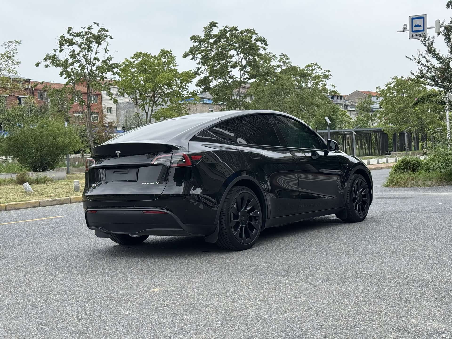 Tesla Model Y, 2022 12
