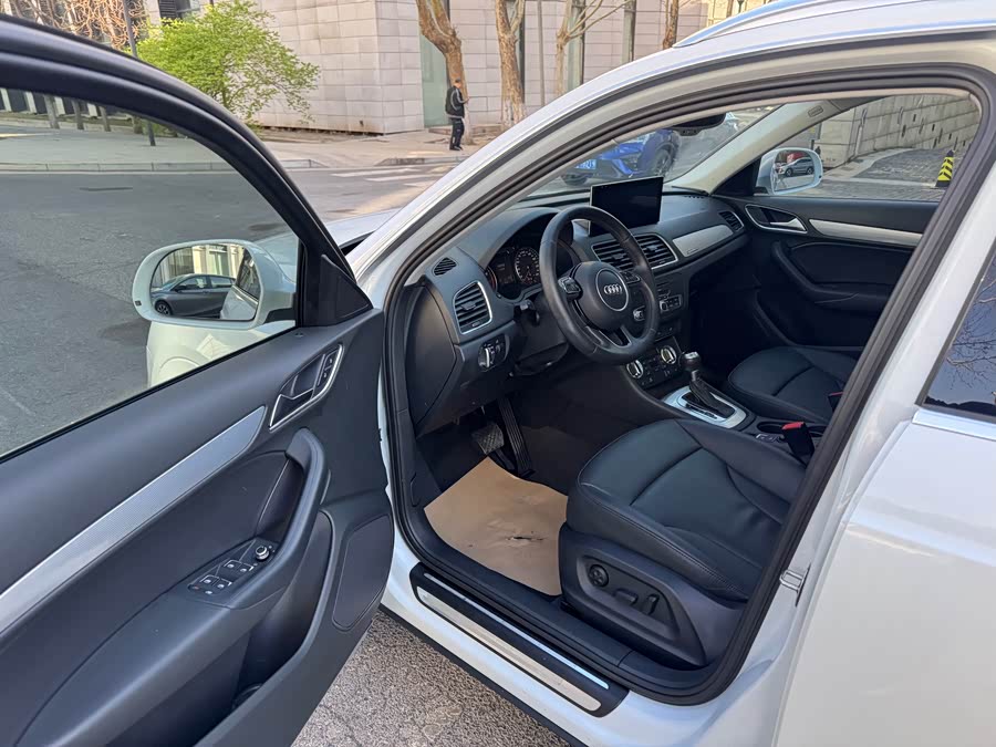 Audi Q3 2015, фото 6