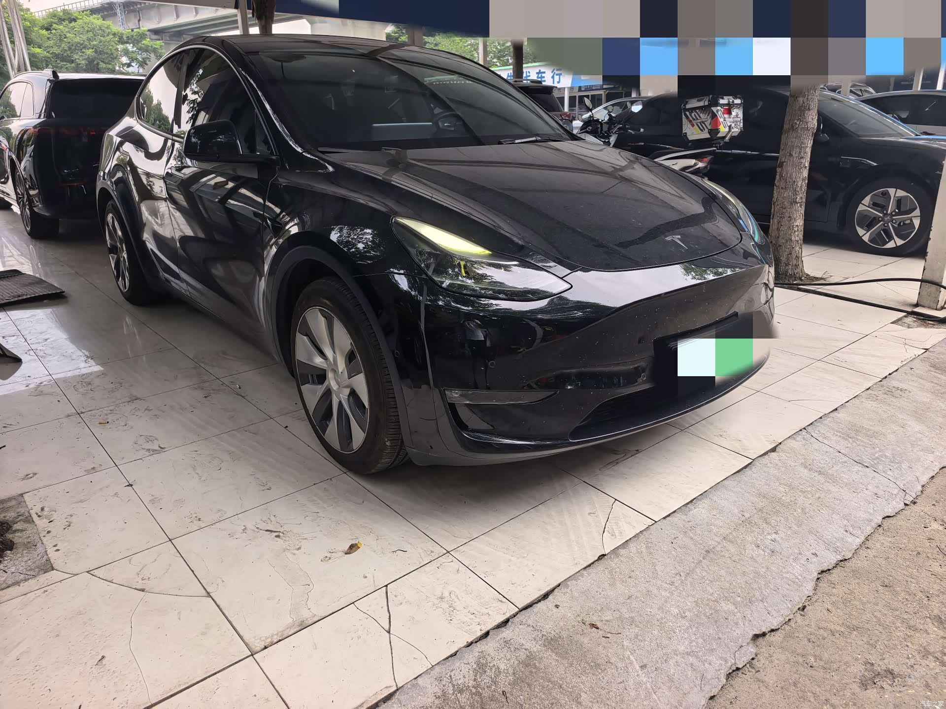 Tesla Model Y, 2021 3