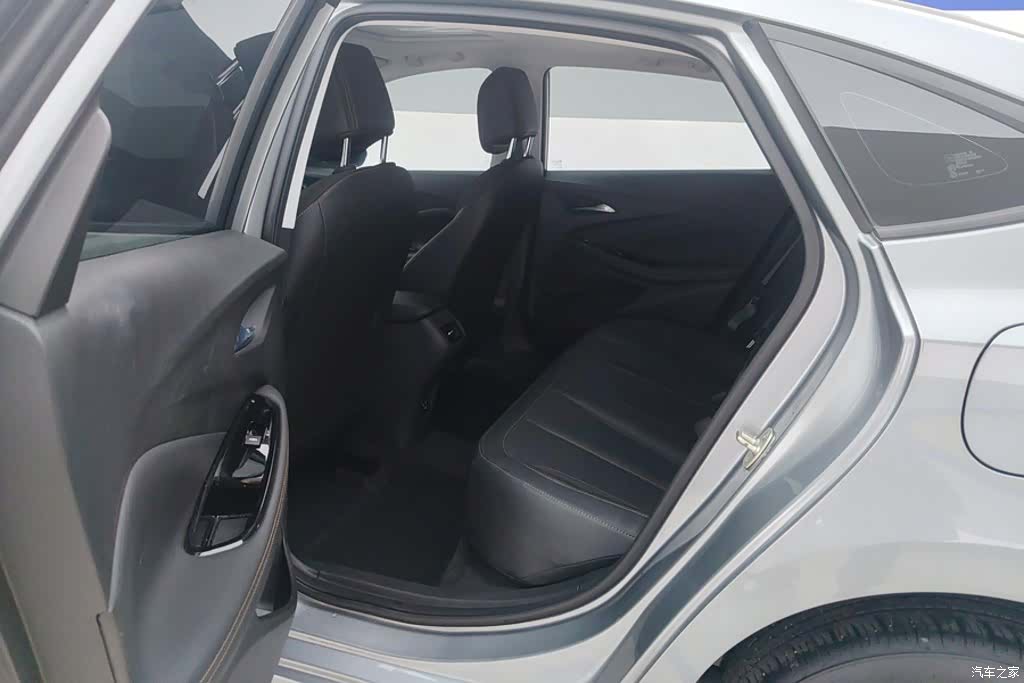 Buick Verano, 2022 11