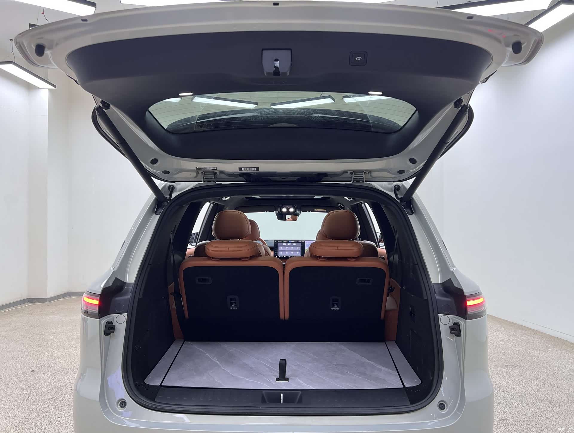 Deepal S09, 2025 31