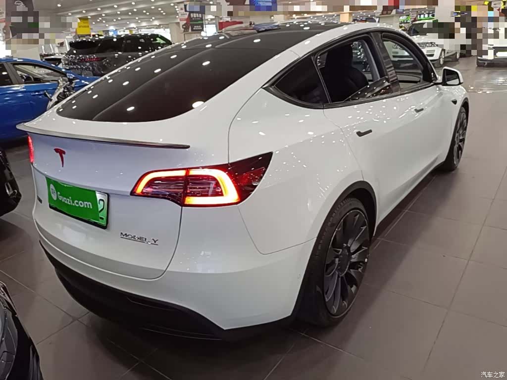 Tesla Model Y, 2023 7