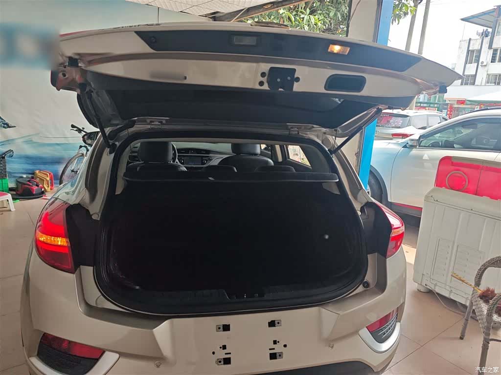 Geely Emgrand, 2017 19