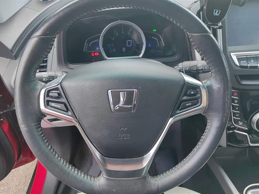 Luxgen Excellent 6 SUV