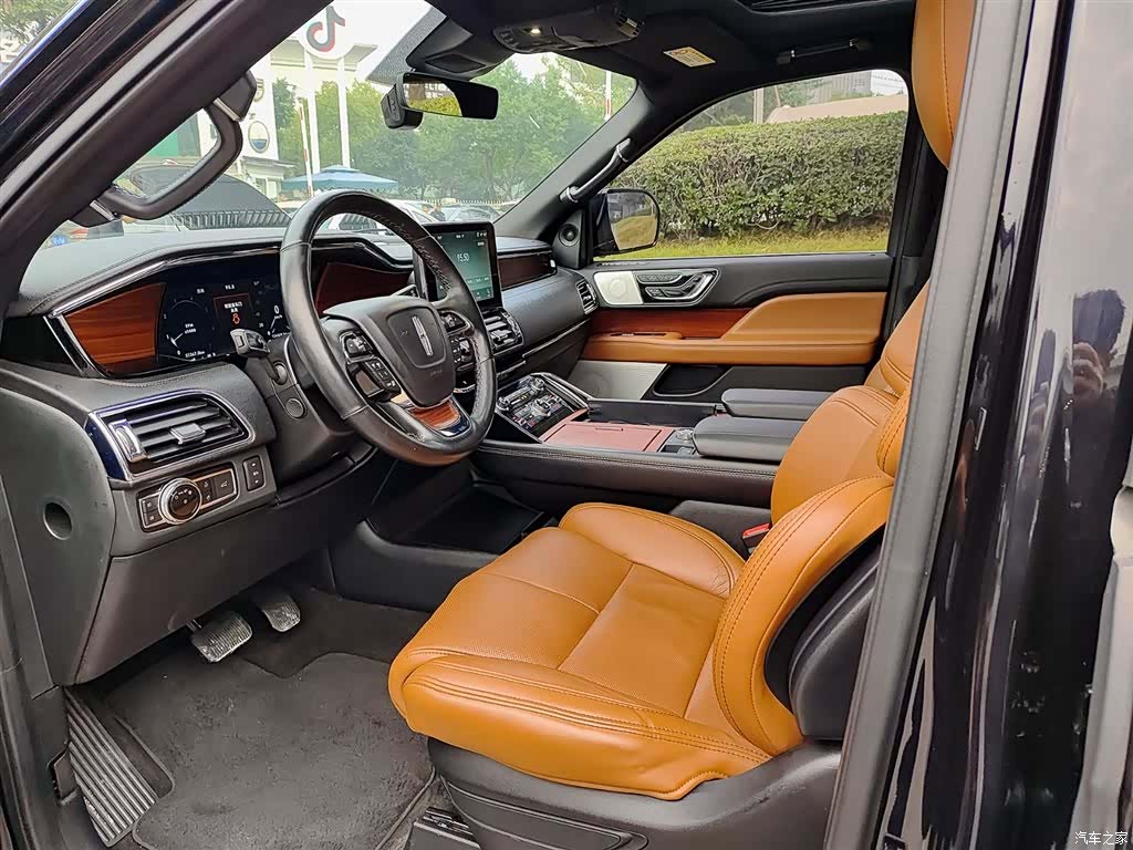 Lincoln Navigator, 2022 7