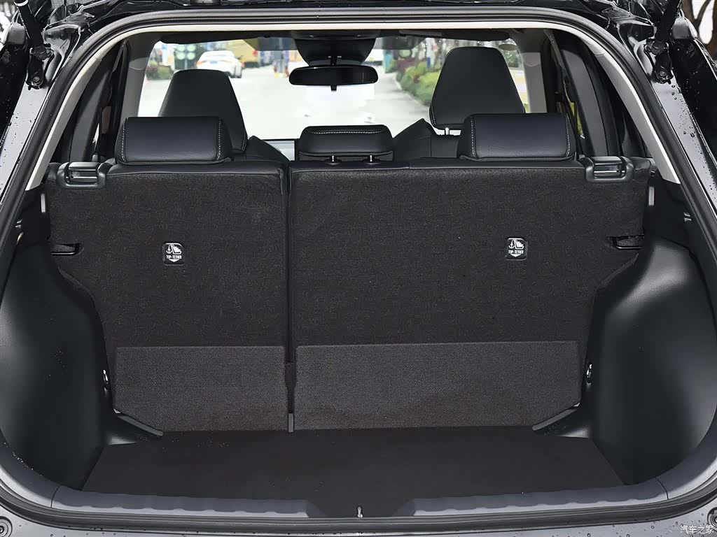 Toyota Frontlander, 2025 14