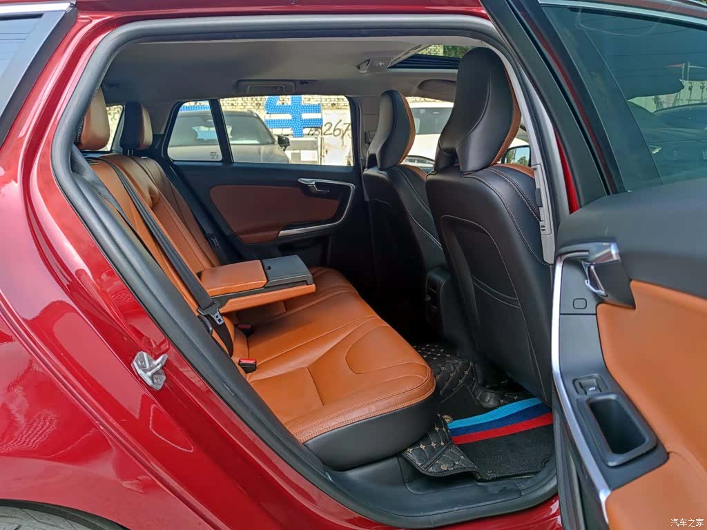 Volvo V60, 2015 11