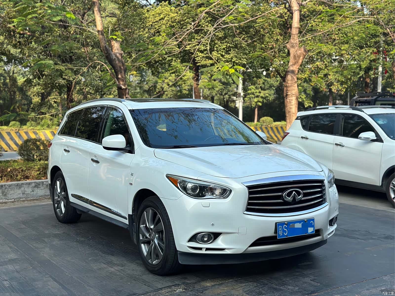 Infiniti QX60, 2014 3