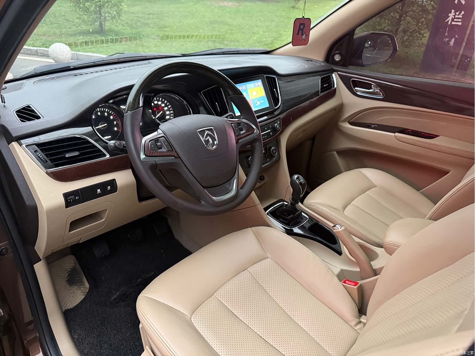 Wuling 730, 2018 13