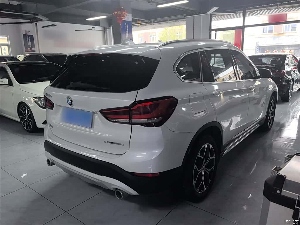BMW X1, 2020 все фото