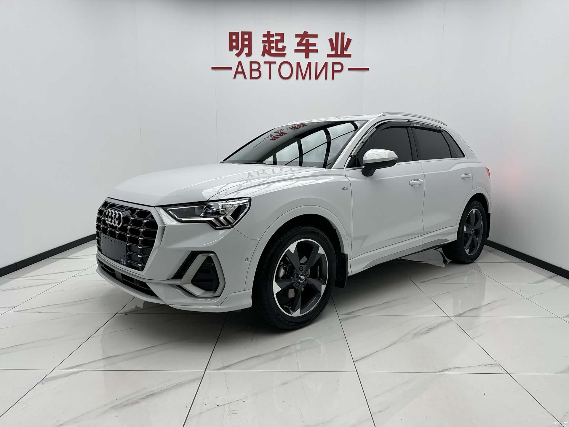 Audi Q3, 2023 1