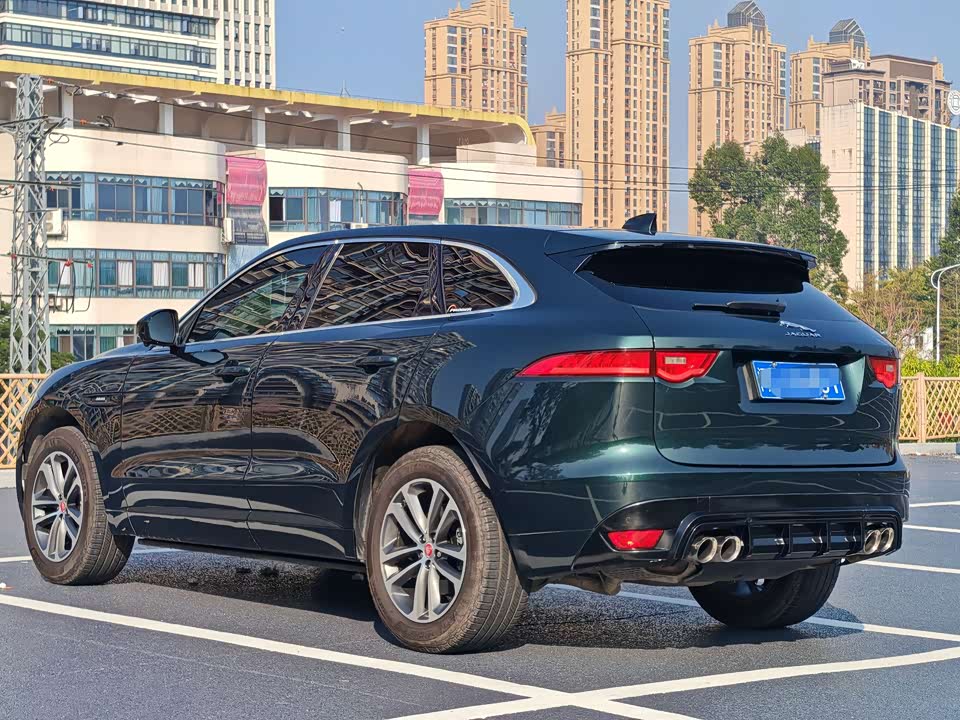 Jaguar F-PACE