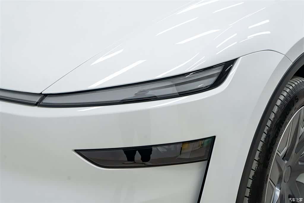Tesla Model Y, 2025 9