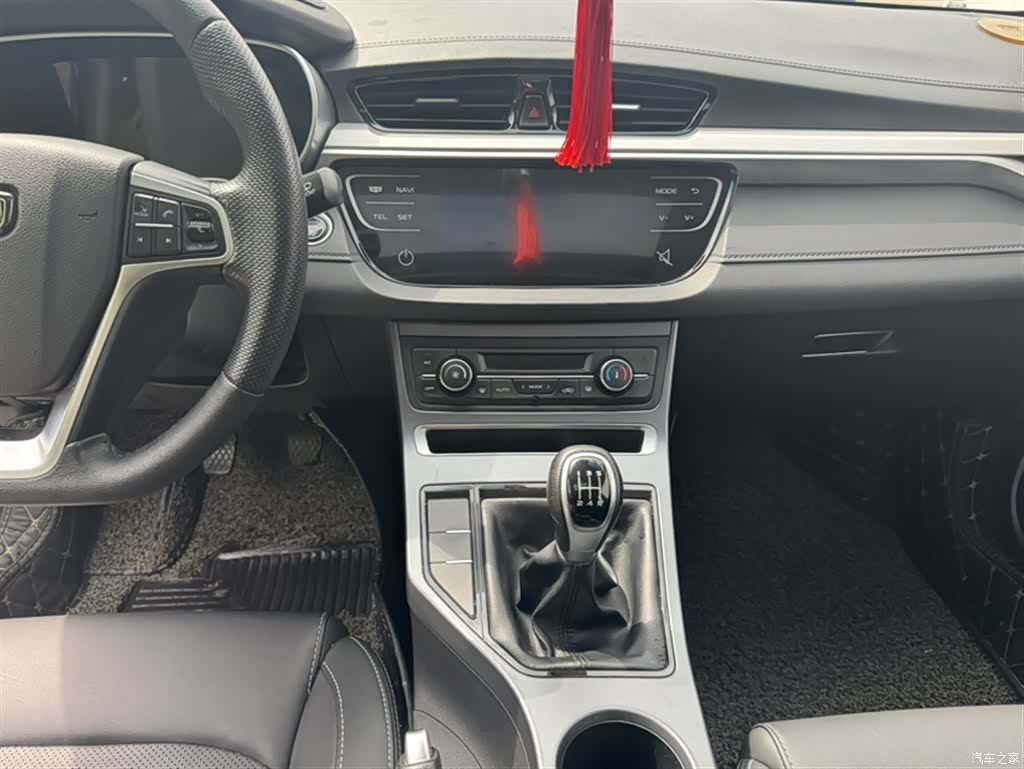 Geely Emgrand, 2018 13
