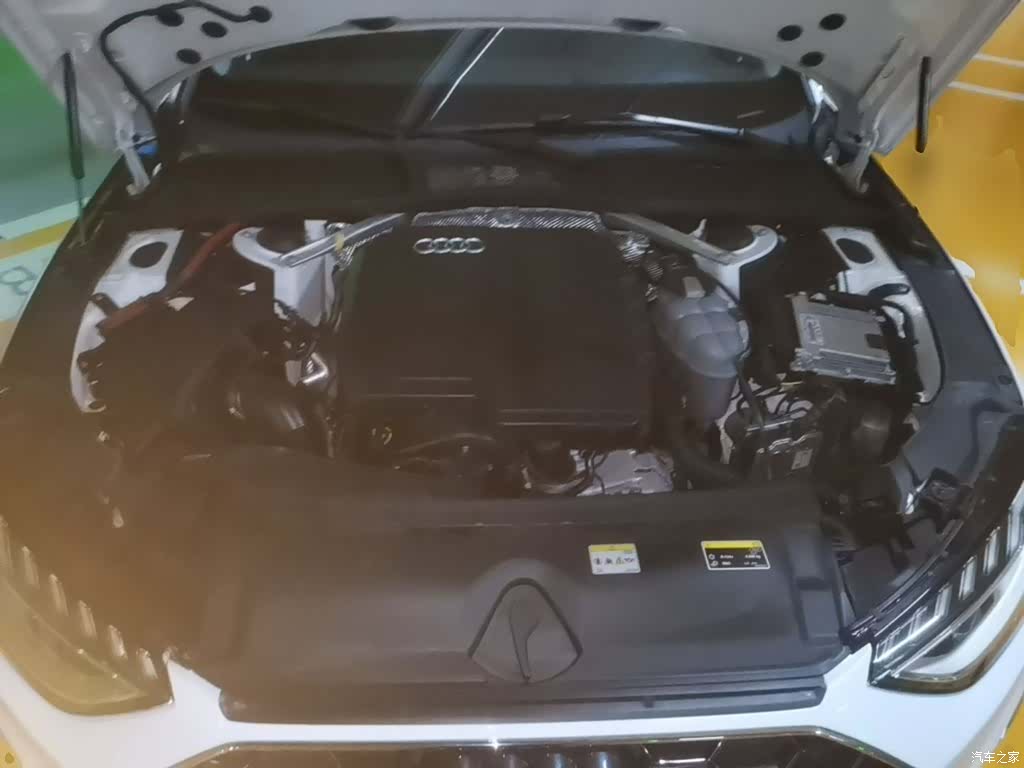 Audi A4L, 2024 20