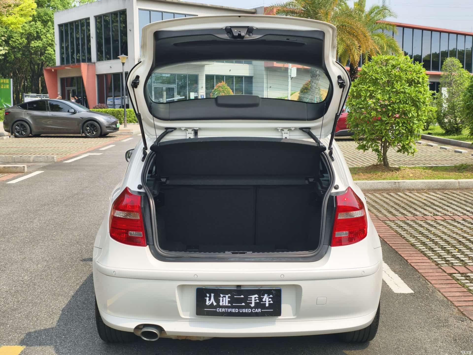 BMW 1 Series, 2011 9