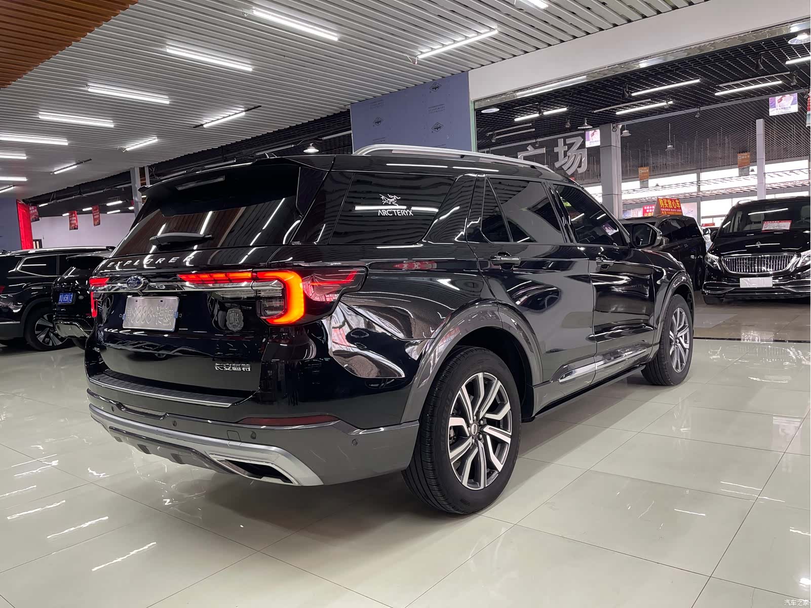Ford Explorer, 2024 все фото
