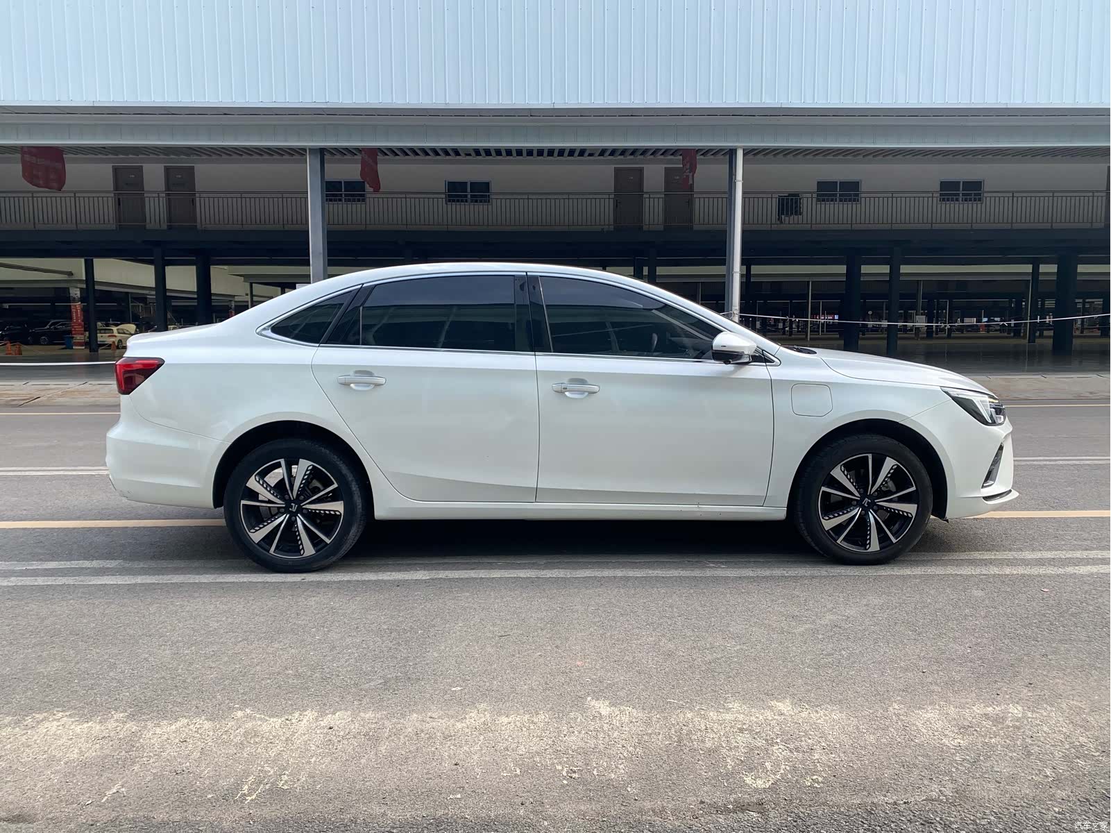 Rising Auto ER6, 2021 4