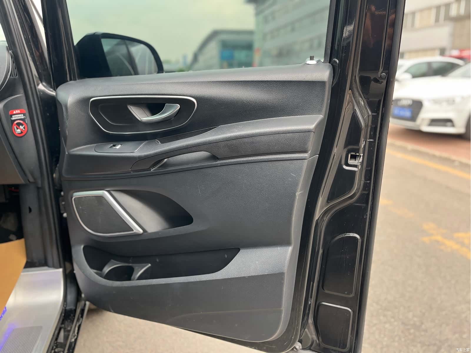 Mercedes-Benz V, 2018 21