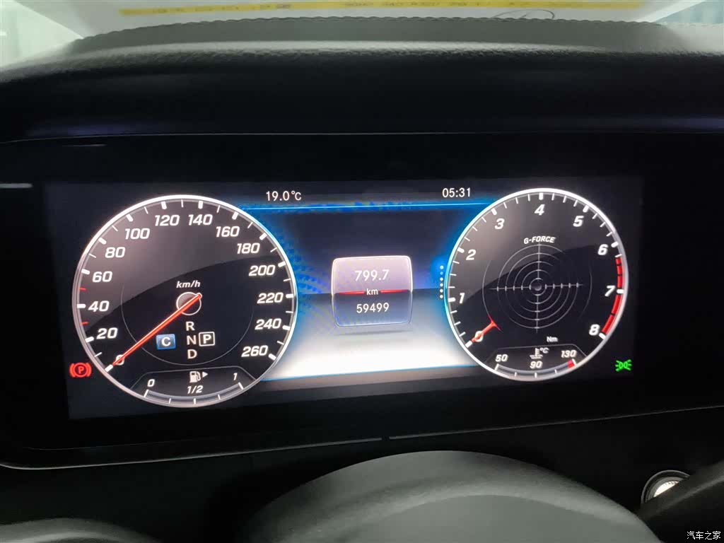 Mercedes-Benz E-Class, 2019 12