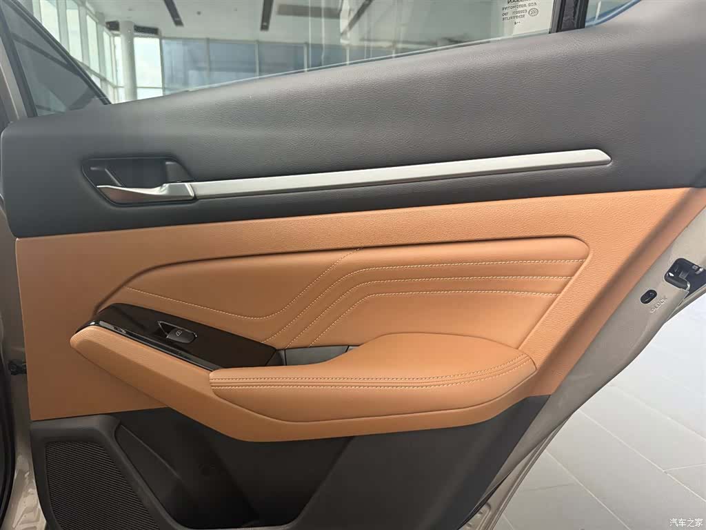 Nissan Teana, 2025 15