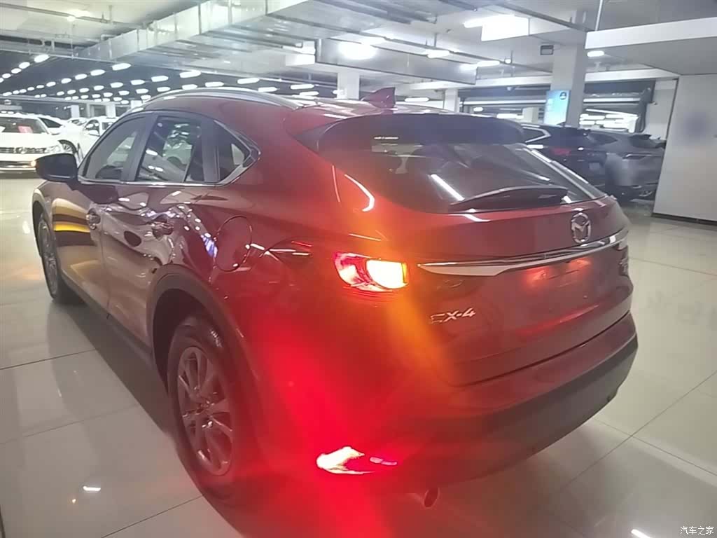 Mazda CX-4, 2019 все фото