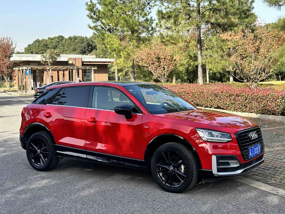 Audi Q2L