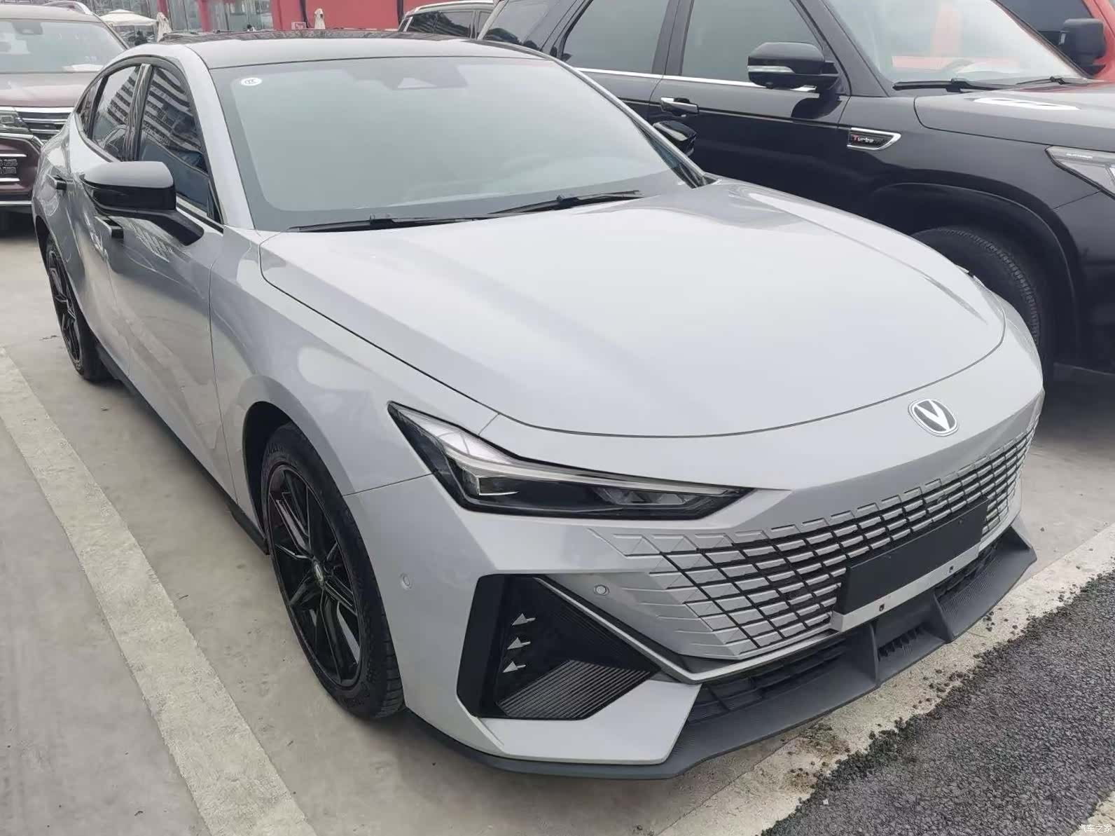 Changan UNI-V, 2023 3