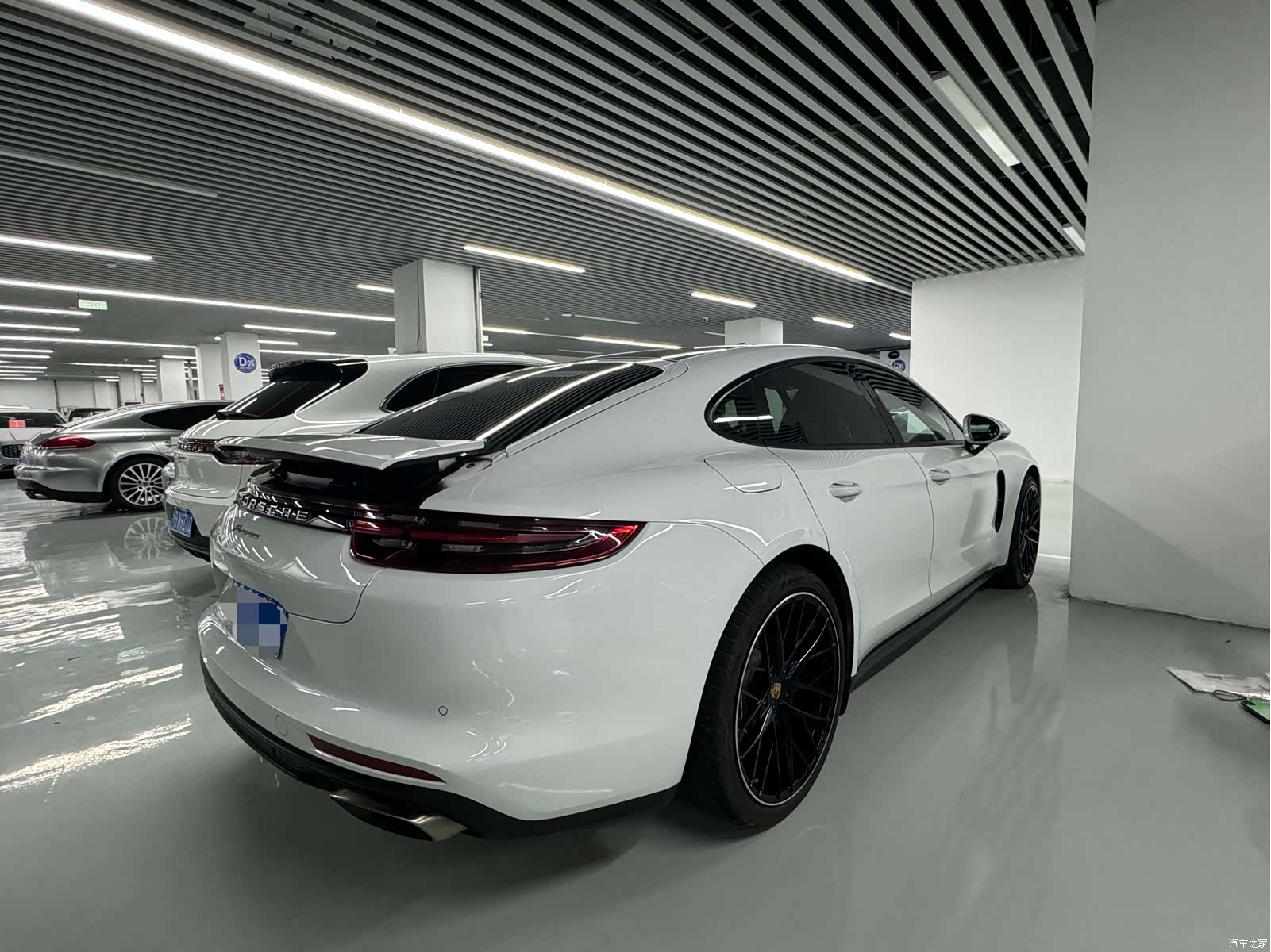 Porsche Panamera, 2018 11
