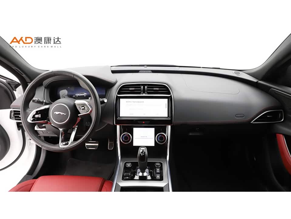 Jaguar XEL Jaguar XEL