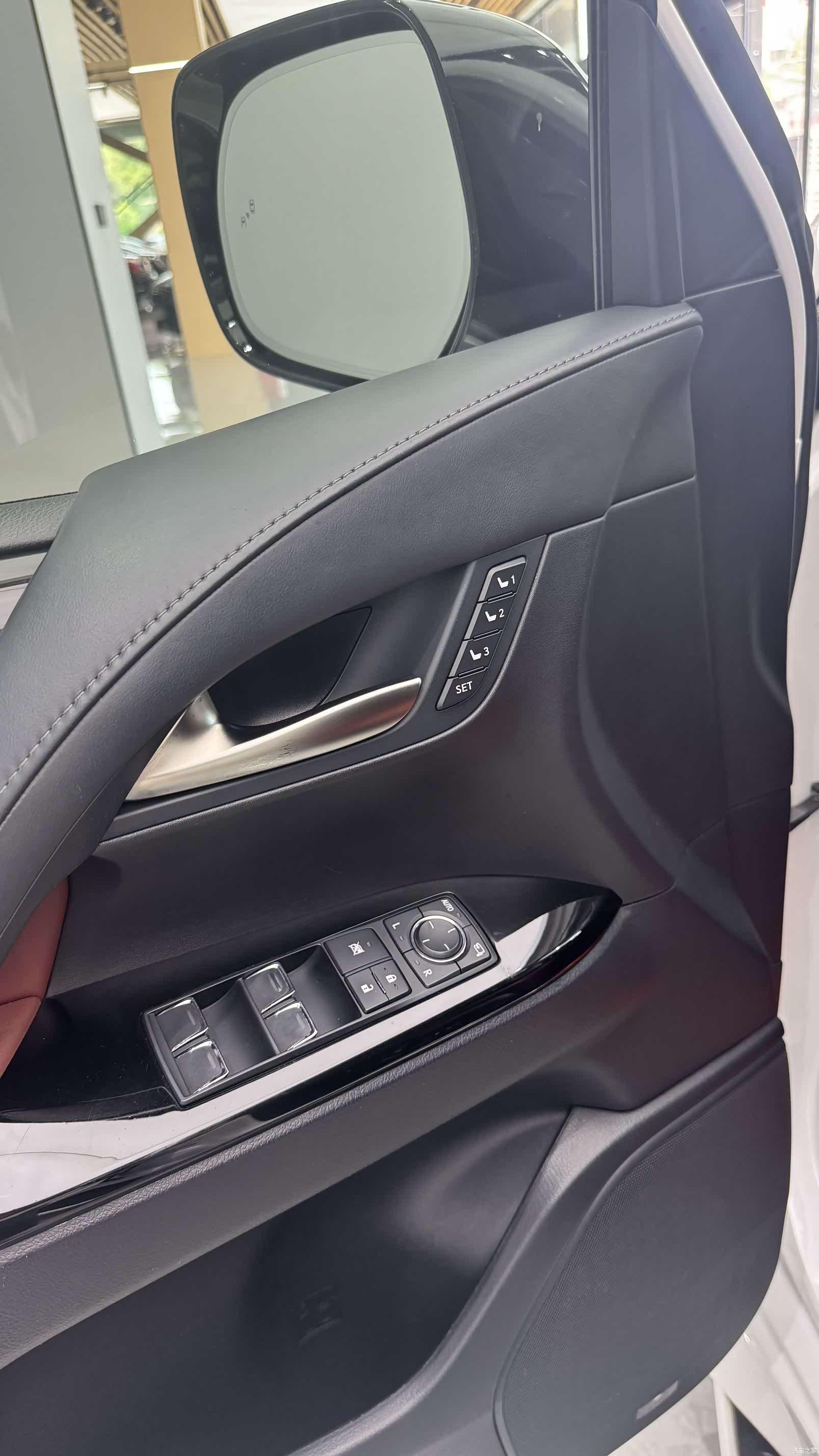 Lexus LX, 2018 все фото