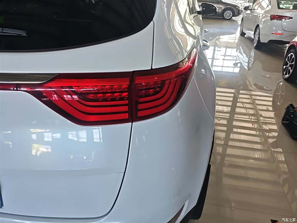 Kia KX5, 2016 8