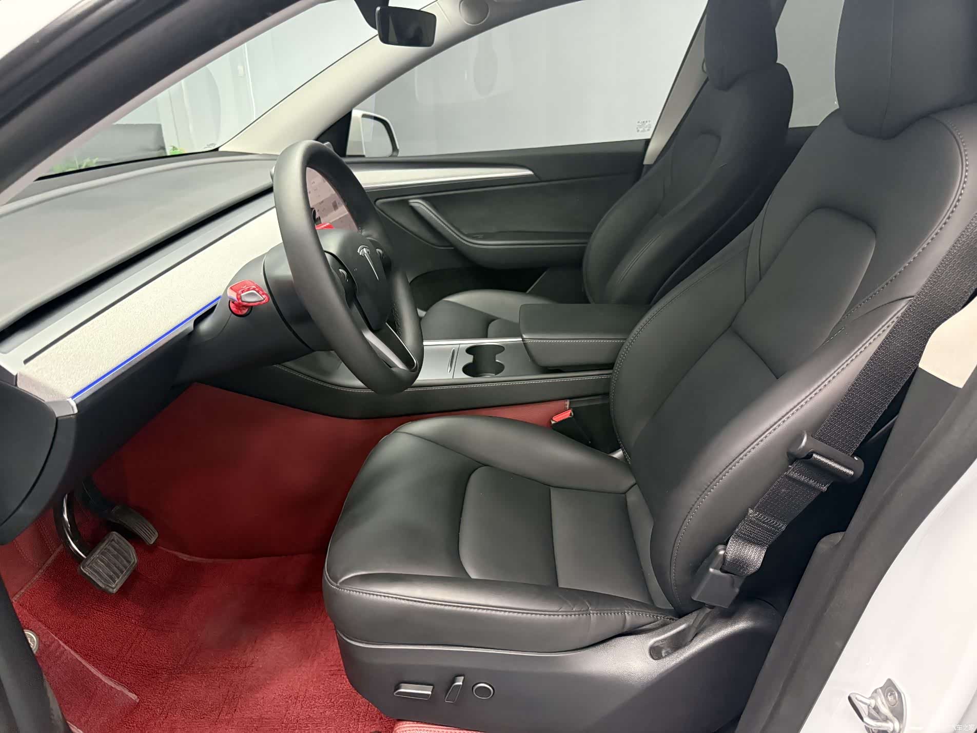 Tesla Model Y, 2024 4