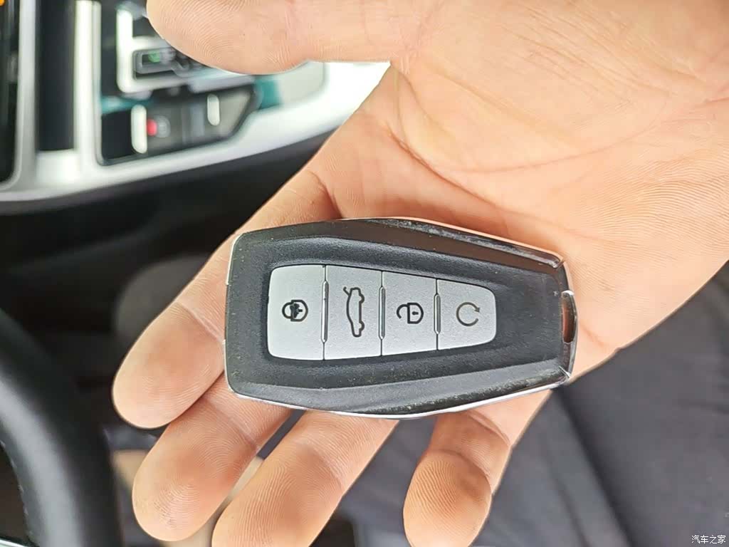 Geely Emgrand, 2019 17