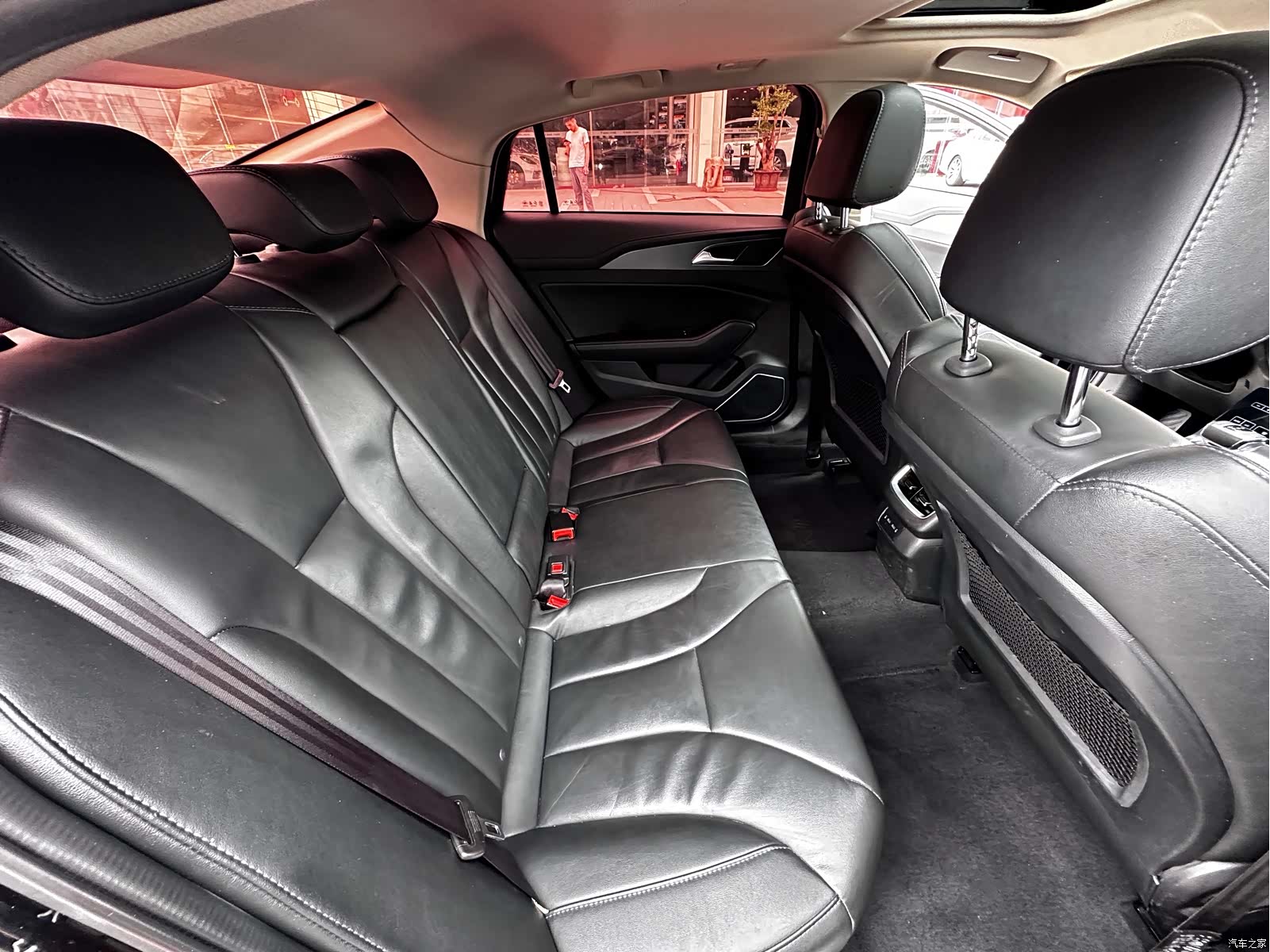 Hongqi H5, 2021 8