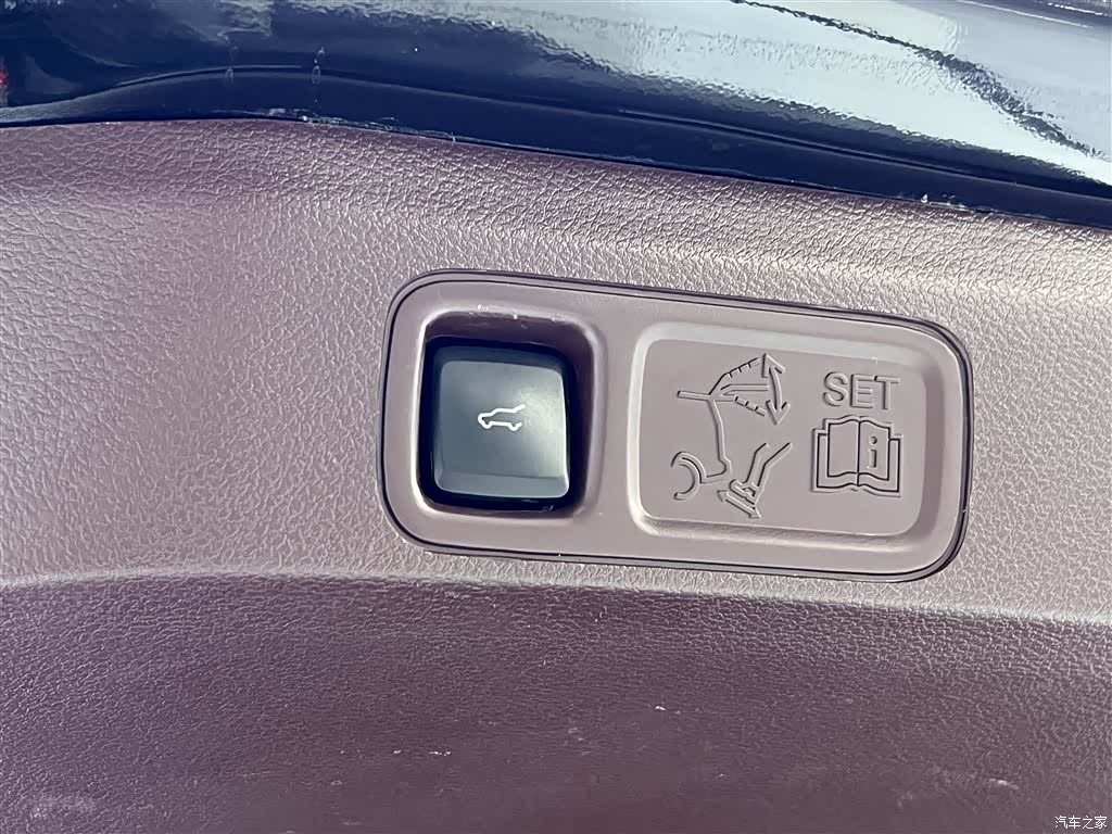 Lincoln Navigator, 2021 30