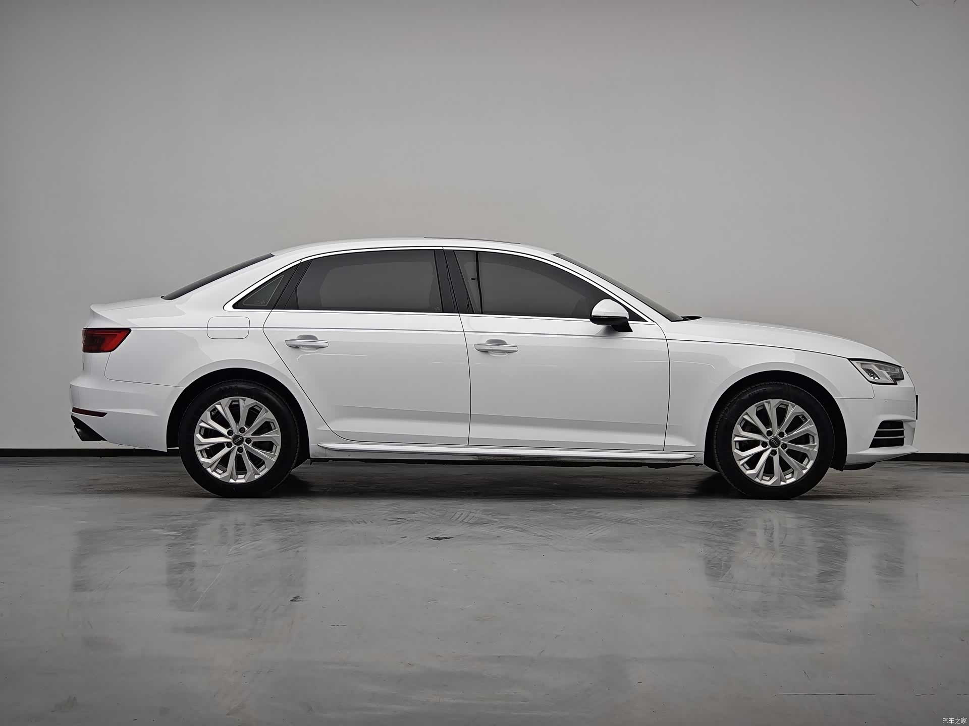 Audi A4L, 2017 16