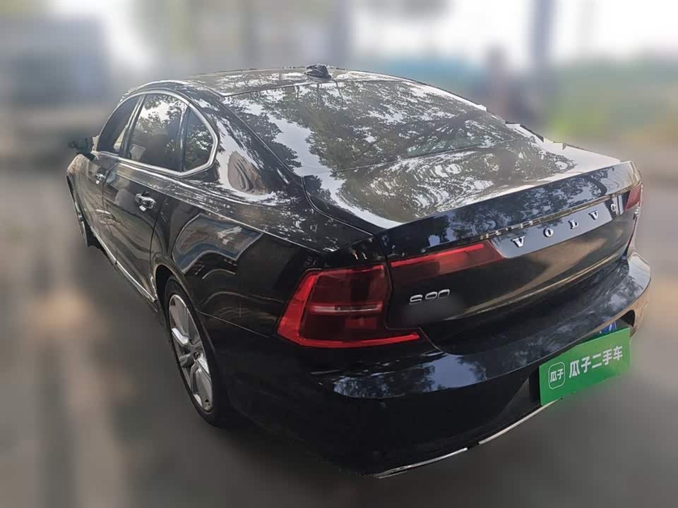 Volvo S90