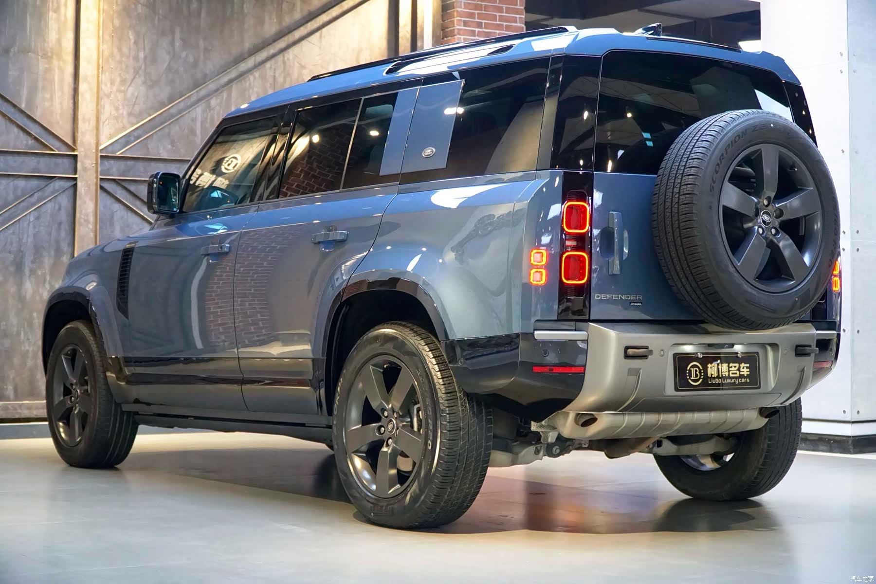 Land Rover Defender, 2021 4