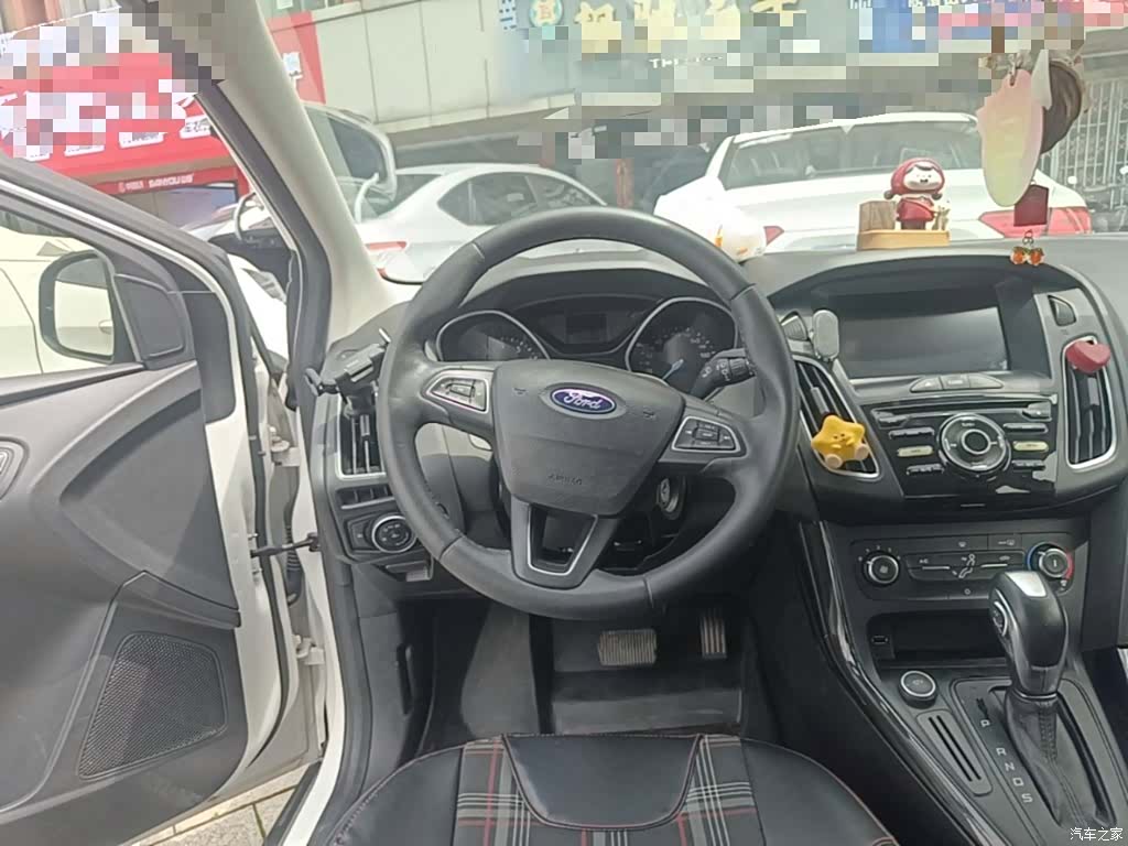 Ford Focus, 2018 11