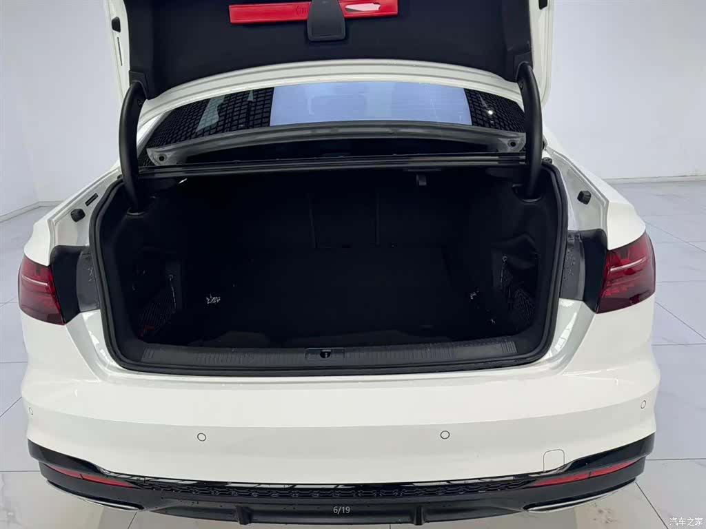 Audi A4L, 2025 6