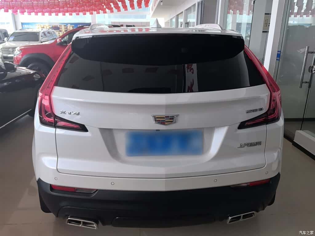 Cadillac XT4, 2022 4
