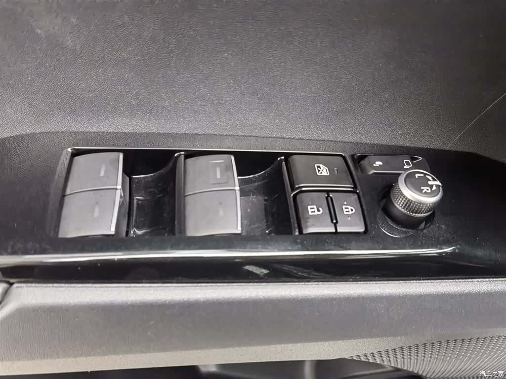 Toyota Camry, 2025 9
