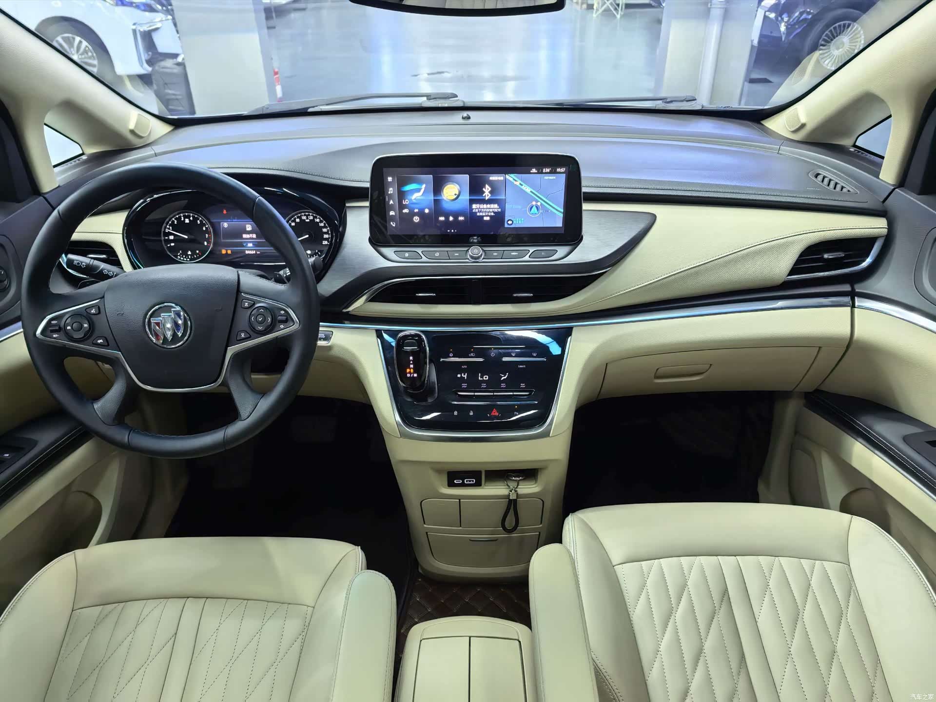 Buick GL8, 2023 12