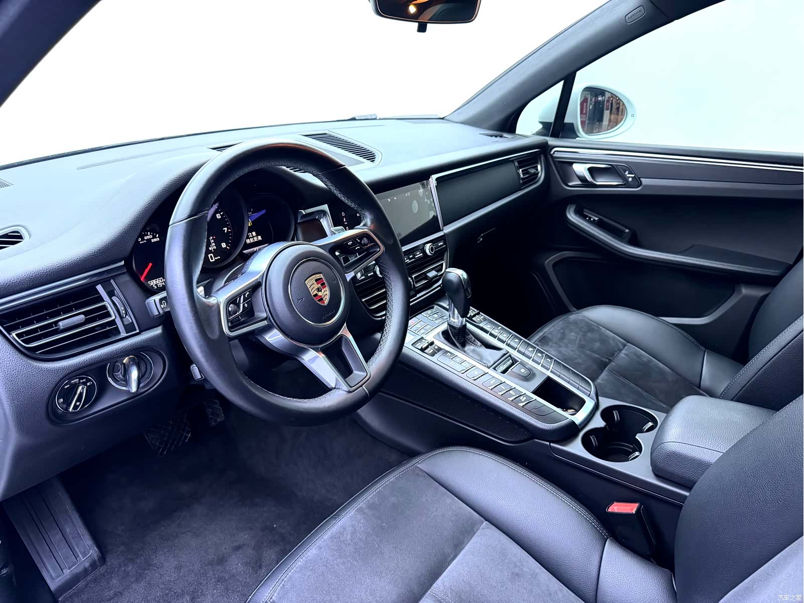Porsche Macan, 2020 12