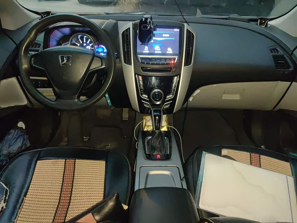 Luxgen Excellent 6 SUV