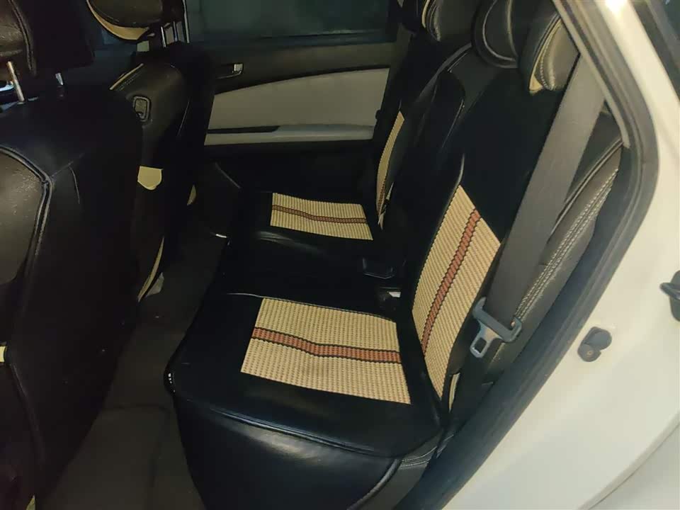 Luxgen Excellent 6 SUV