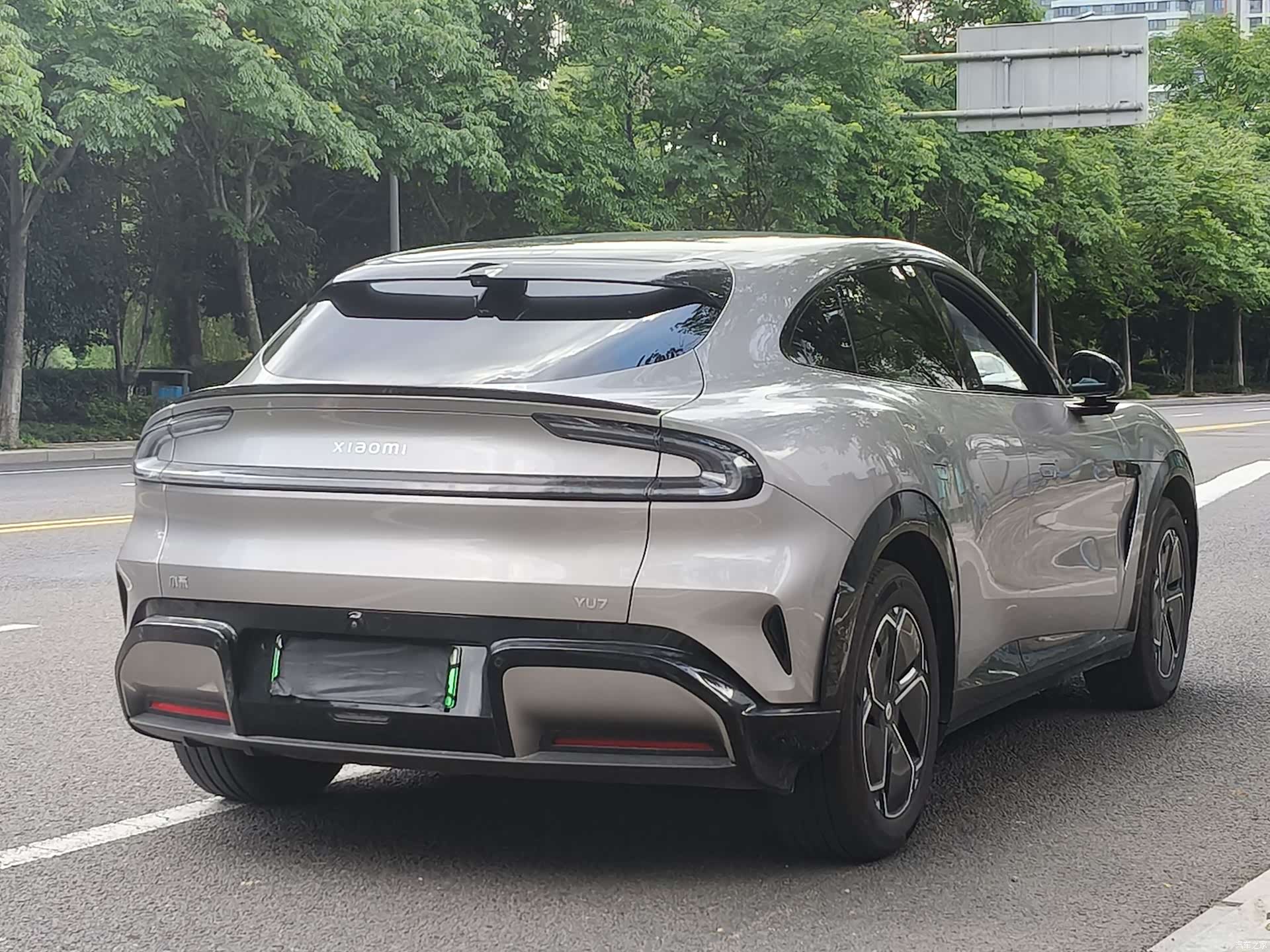 Xiaomi YU7, 2025 13
